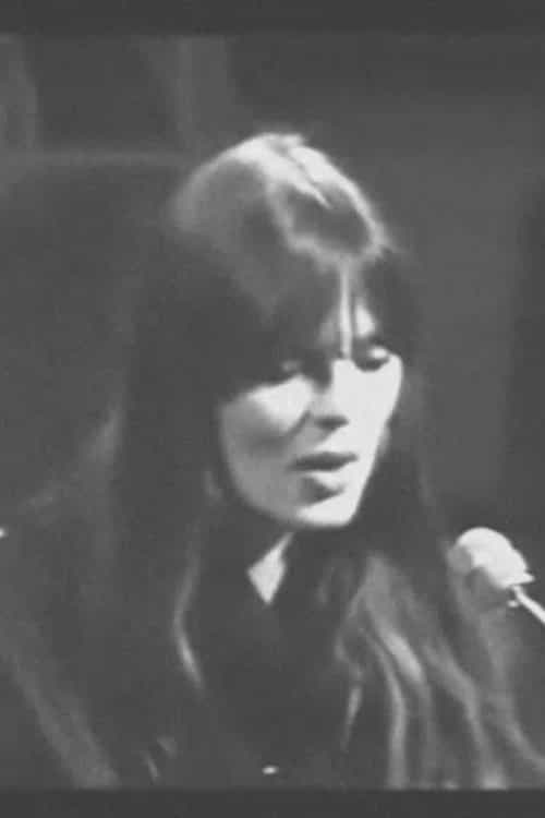 Nico performing Secret Side & Valley of the Kings
